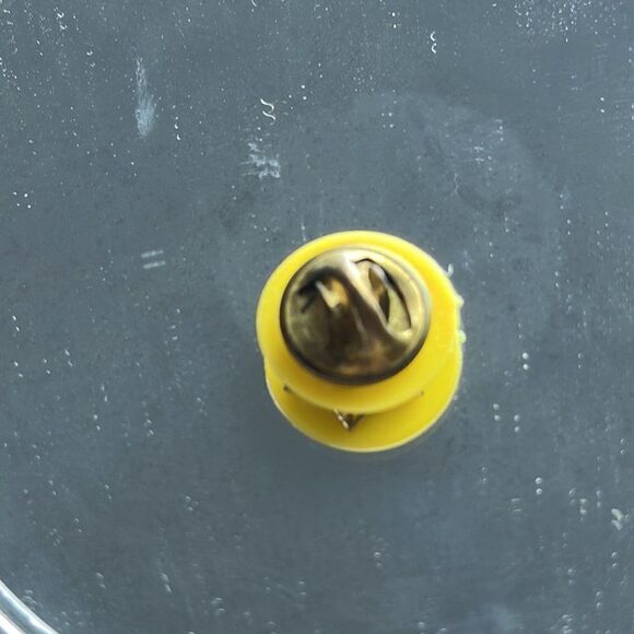 Vintage Small Brass Girl Scout Star Service Pin Gold Tone with Yellow Back - Picture 2 of 3